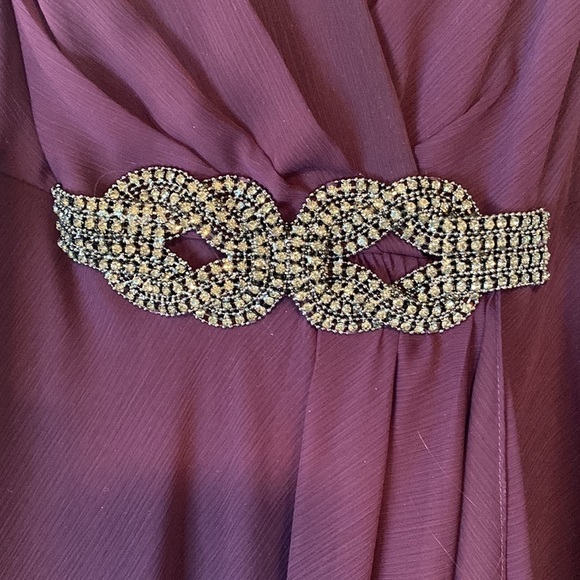 Ursula Size 8 Chiffon Floor Length Dress in Raisin w/ Statement Piece & V Neck - Picture 5 of 10